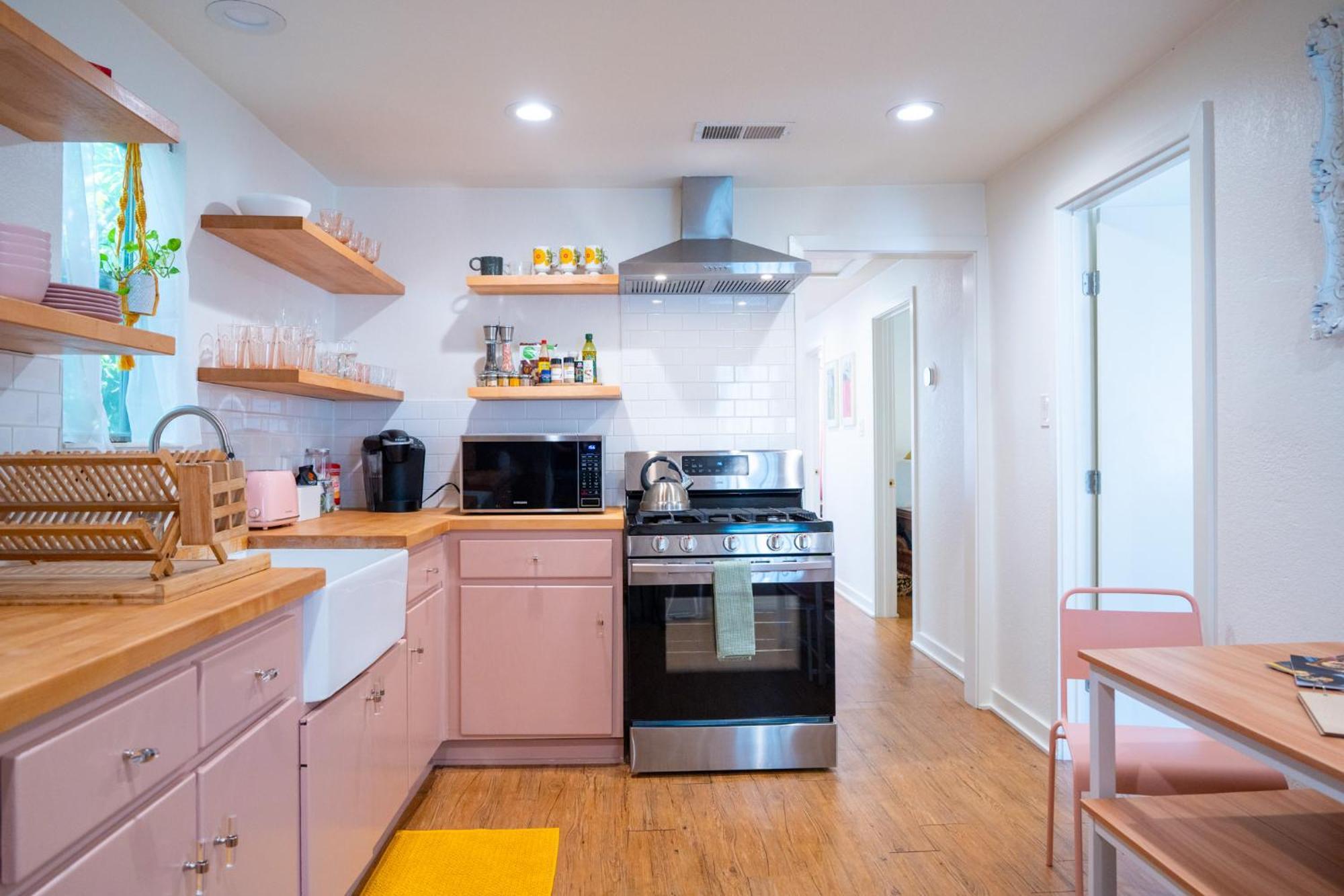 Stylish, Artsy Bungalow Central Eastside أوستن المظهر الخارجي الصورة